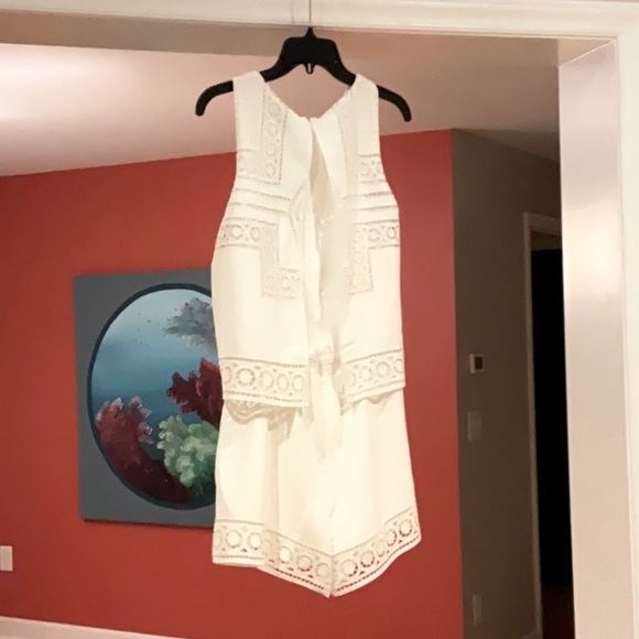 White Parker Briana Overlay Romper sleeveless shorts laser cut pattern 2 - Picture 4 of 12